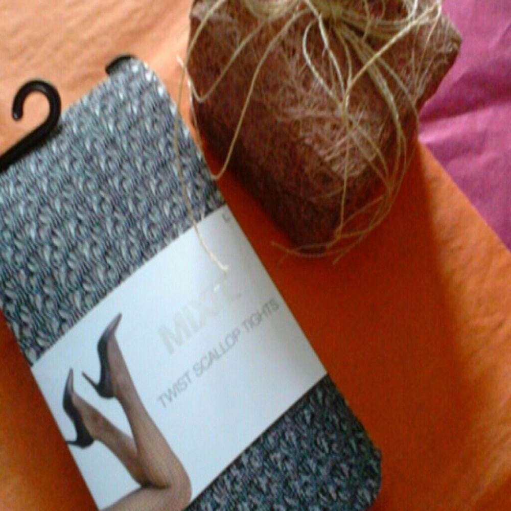 Twist. scallop Tights
